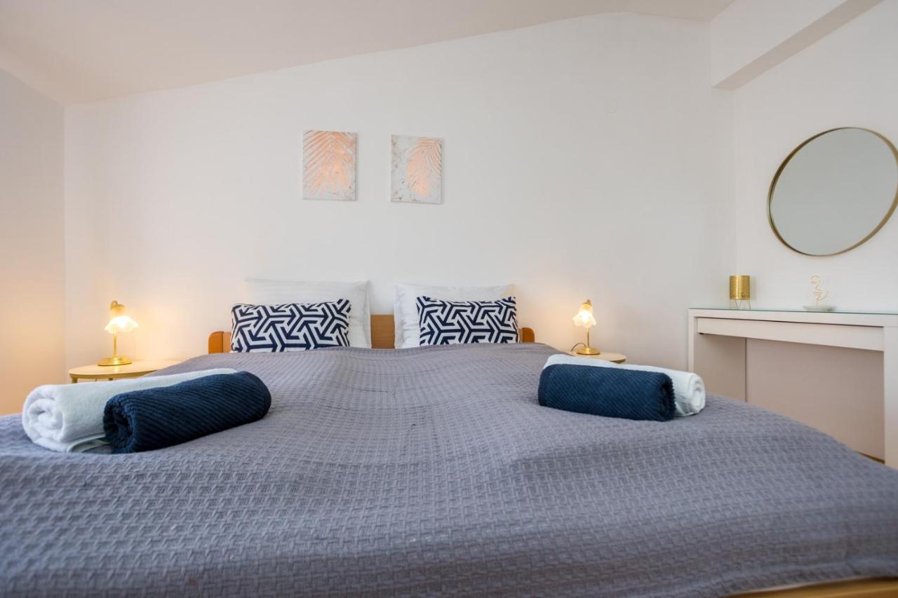 Apartmani Beba Omišalj Eksteriør billede